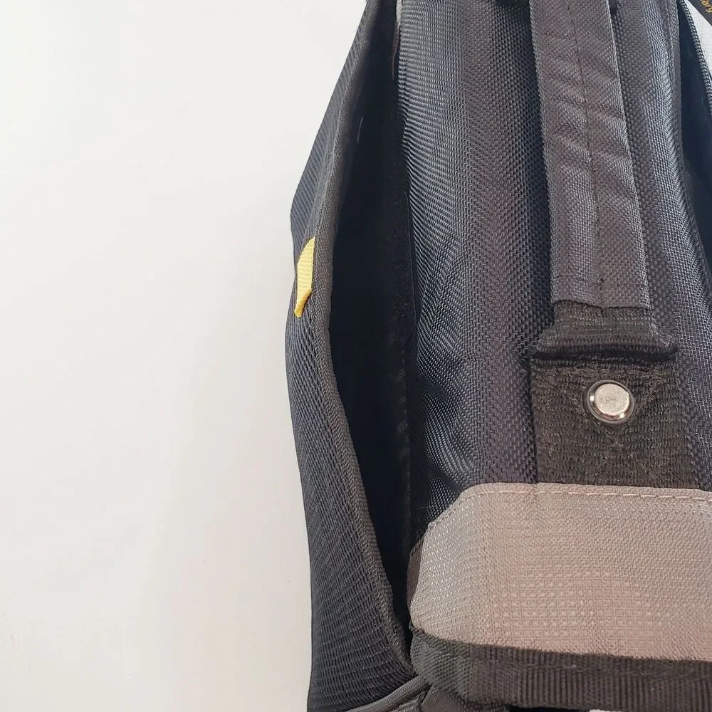 Targus CityGear Mini Messenger Bag iPad Tablets Soft Case Carrier Black Grey